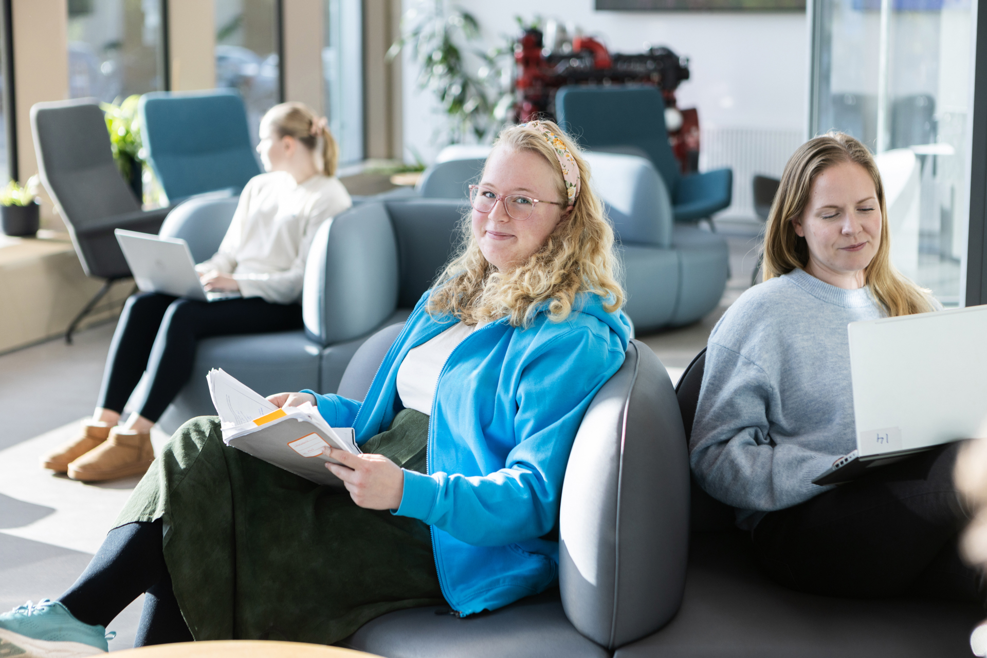 Maksuton Kesäduunari-info neuvoo kesätyöntekijöitä koko kesän